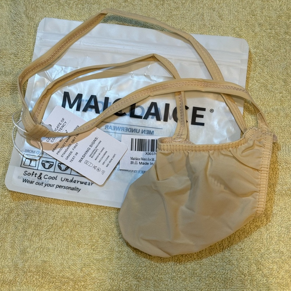 NWT male thong